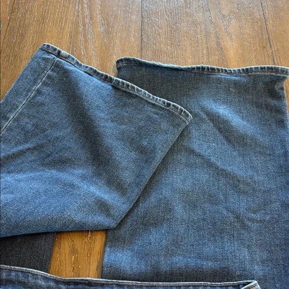Old Navy high rise wow flare Classic Blue pocket  Jeans size 14 - Picture 3 of 8